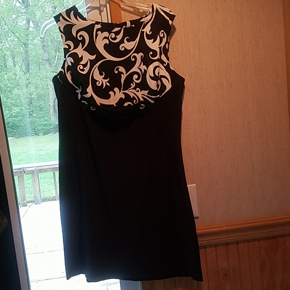 AGB Petite sleeveless dress
